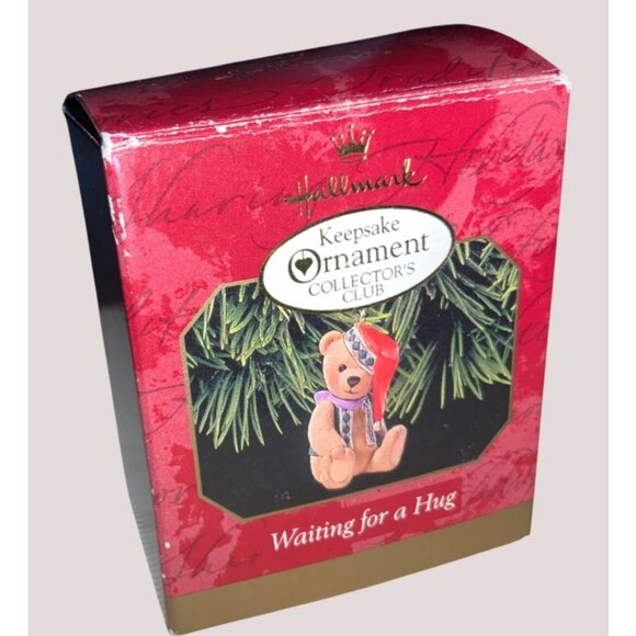 Hallmark Keepsake Ornament Waiting for a Hug Collector's Club 1999 - Picture 2 of 9